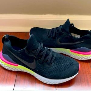 Nike Epic React Flyknit 2